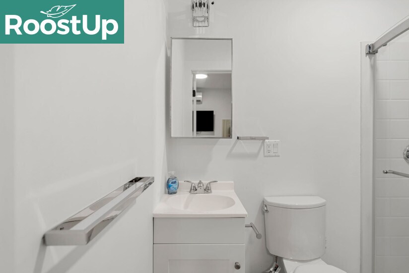 Building Photo - RoostUp Furnished Private Bedroom with Pri...