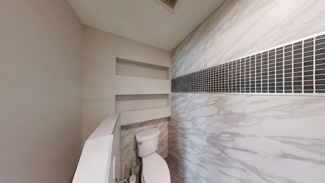 Building Photo - Beautiful 2 bed 2 1/2 bath Condo in Redlands, Ca.
