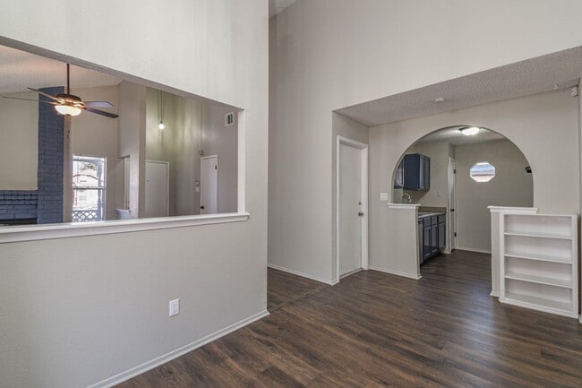 Building Photo - 3106 Raccoon Run