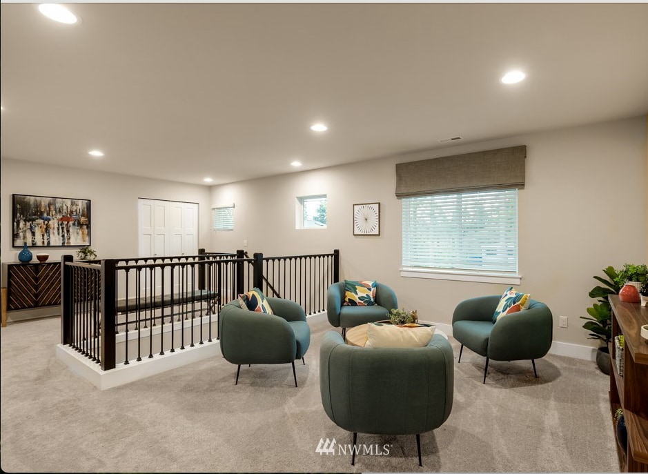 Upper Floor - Loft - 3525 200th Pl SE