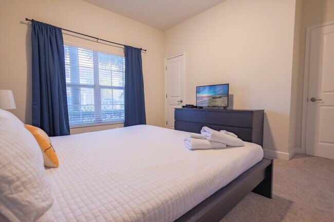 Building Photo - 3062 Gatsby St