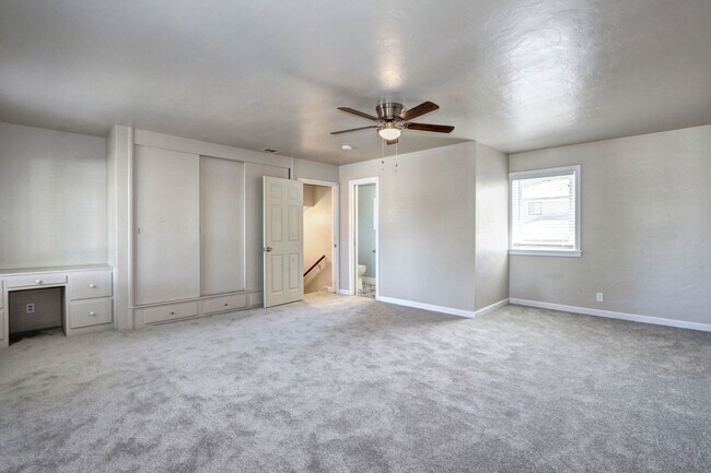 Building Photo - 5400-5402 Folsom Blvd