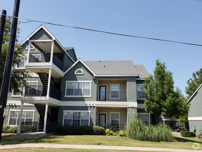 Building Photo - Tuscany at Wilson Creek