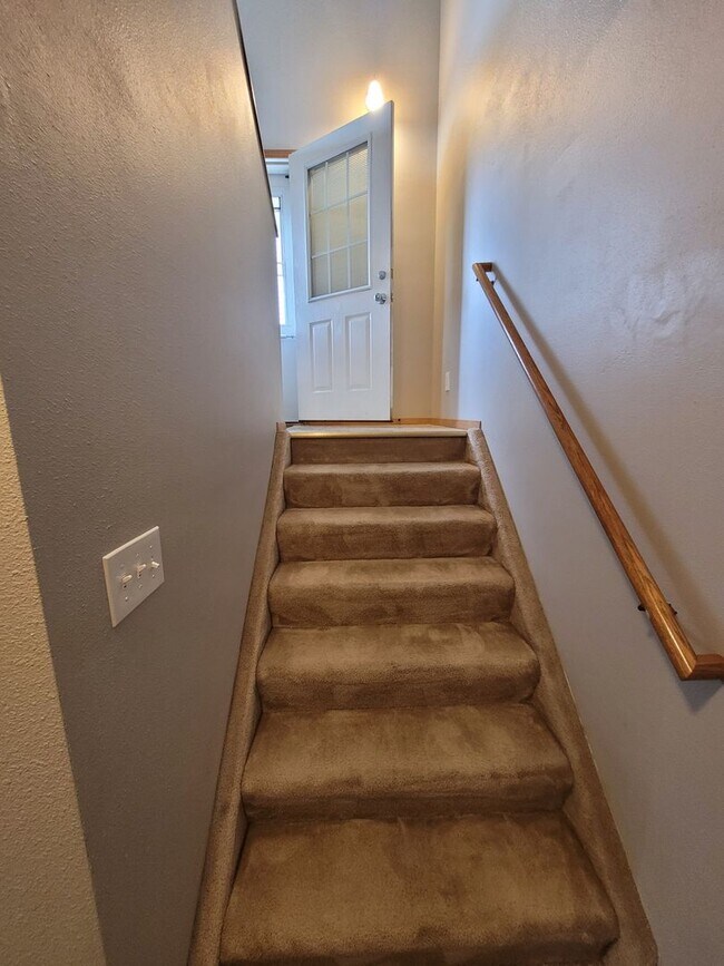 Building Photo - Quiet Neighborhood | Single Family Home | ...