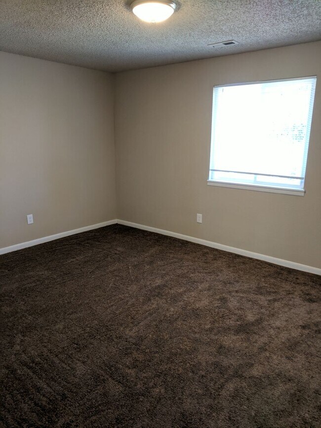 Building Photo - Kearney Street Apts.