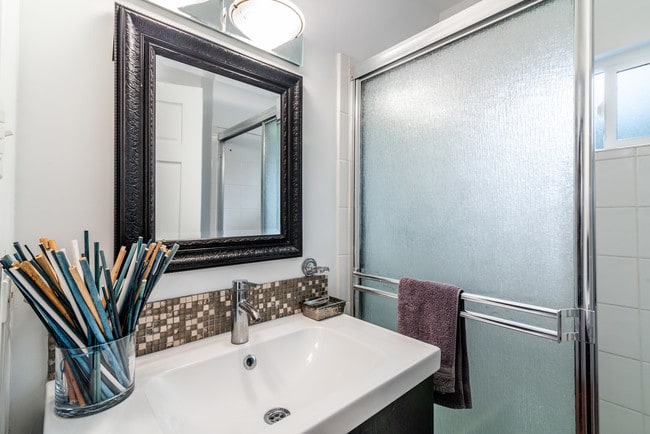 Building Photo - 8655 Clifton Way