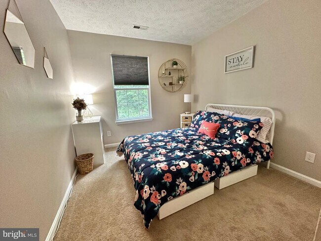 Building Photo - 103 Staunton Ct