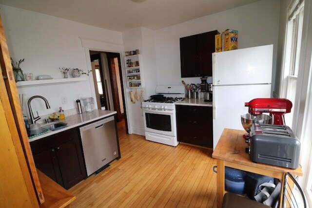 kitchen - 707 S Dickinson St