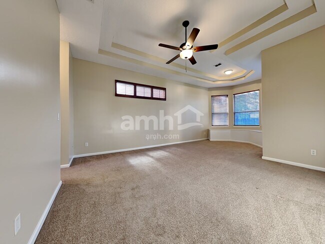 Building Photo - 821 Templeton Ln