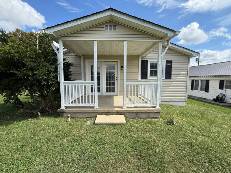 Building Photo - 360 Floyd St