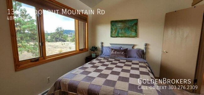Building Photo - 136 S Lookout Mountain Rd
