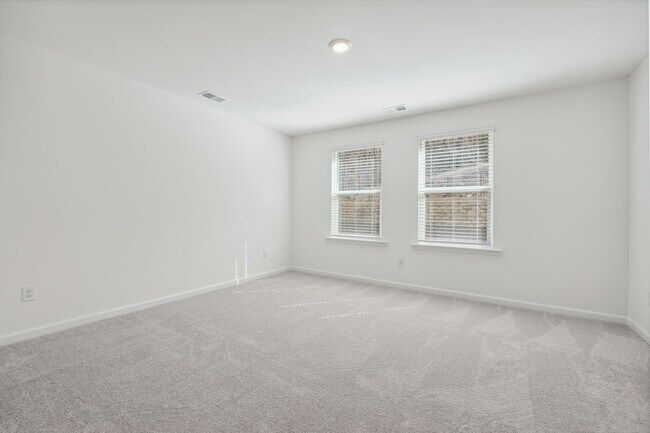 Building Photo - 633 Groover St