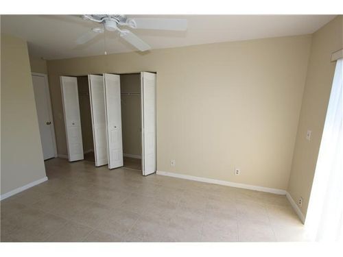 Building Photo - 5864 Strawberry Lakes Cir