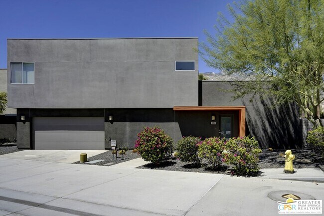 Building Photo - 445 Dion Dr