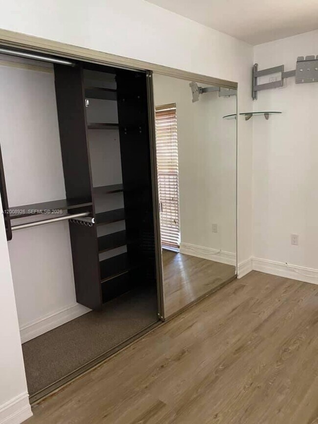 Building Photo - 3225 Bird Ave