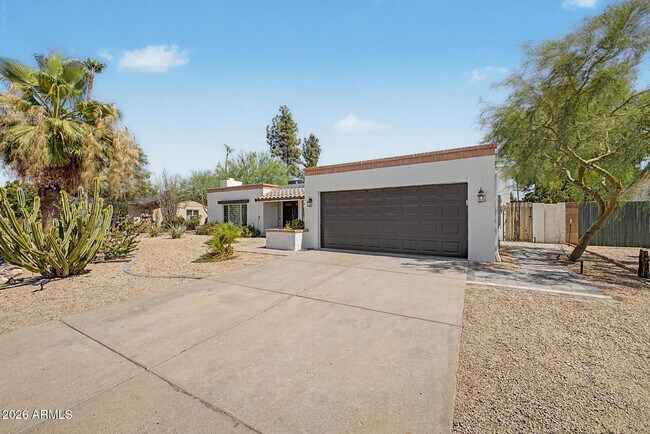 Building Photo - 5017 E Acoma Dr