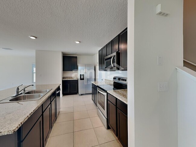 Building Photo - 10316 Flathead Dr