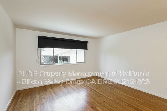 Building Photo - 2315 Eastridge Ave