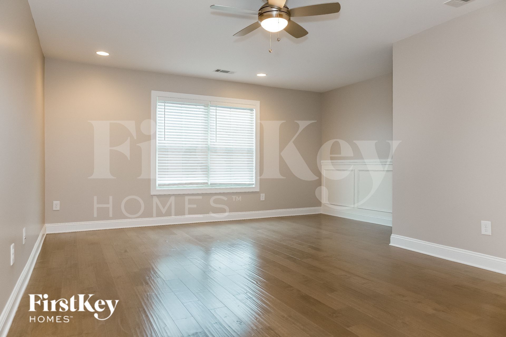 Building Photo - 740 Wood Lily Dr