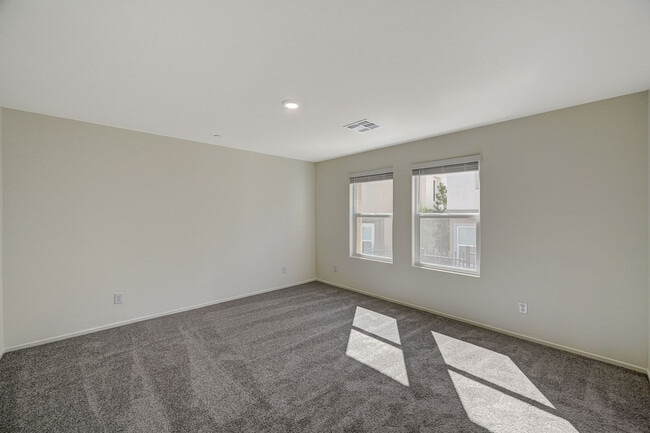 Building Photo - 6923 Honor Hl St