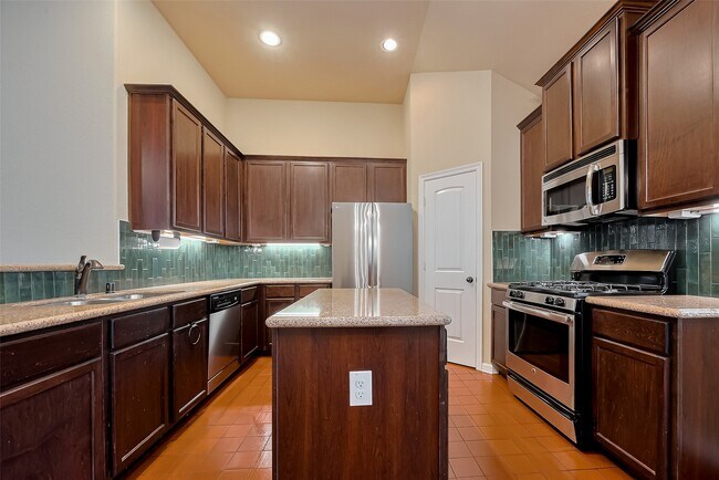 Building Photo - 25134 Alina Ln
