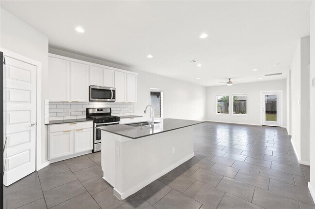 Building Photo - 18906 Allendale Frst Dr