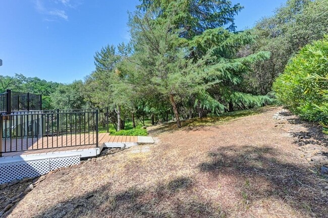 Building Photo - 23986 Oakmont Way