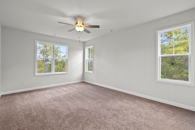 Building Photo - Townhouse For Rent in Holly Ridge