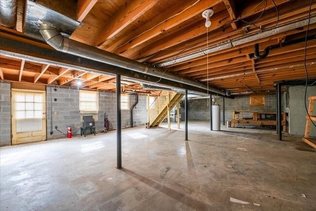 Building Photo - 4967 Macland Rd