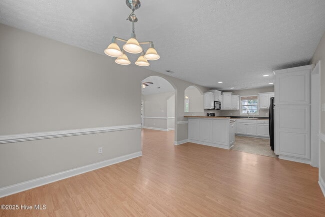 Building Photo - 205 Croatan Woods Dr