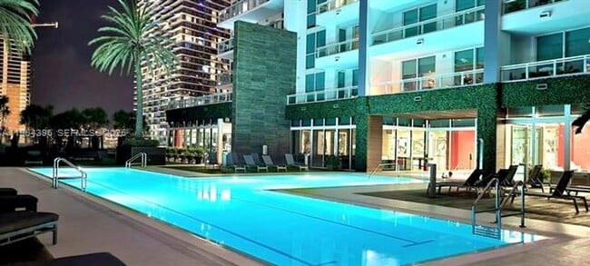 Building Photo - 1080 Brickell Ave