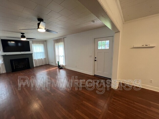 Building Photo - 106 Highland Dr