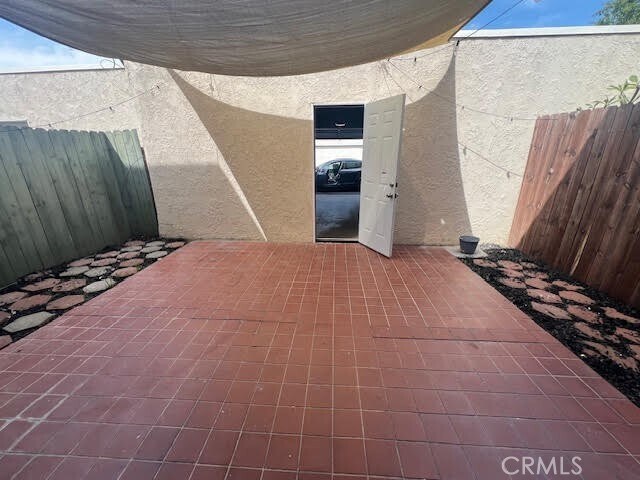 Building Photo - 520 Breezewood Ct