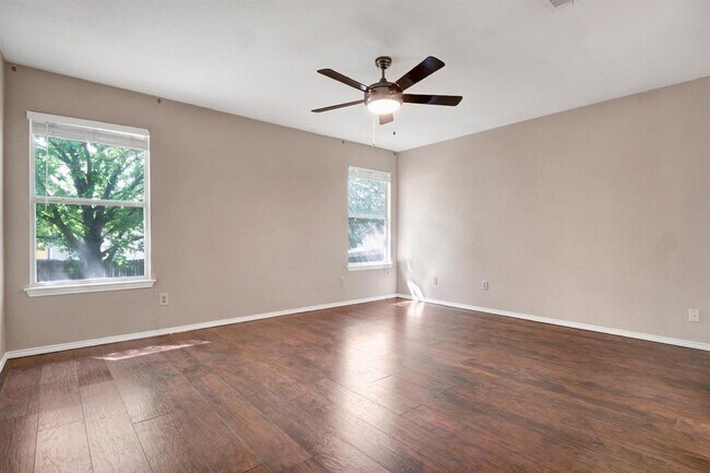 Building Photo - 1415 Quicksilver Cir