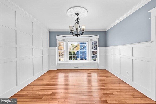 Building Photo - 46564 Hampshire Station Dr