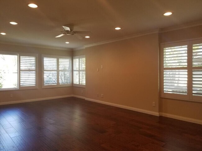 Building Photo - 2263 Portola Ln