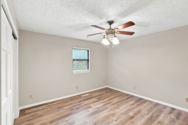 Building Photo - NEW 1720-1722-1724-1726 N Chapman Lane