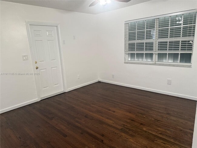 Building Photo - 1847 Wiley St