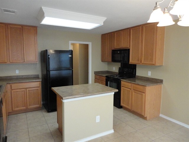 Building Photo - 5337 Mathra Dr
