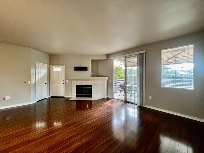 Building Photo - SD: Charming 2B/2BA Condo with Patio and Pool Access in Carmel Mountain