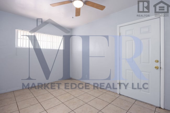 Building Photo - 3Bed/2Bath House at 19th Ave/Camelback! Move-In Ready on 06/11/2026! -- NO HOA! CORNER LOT!