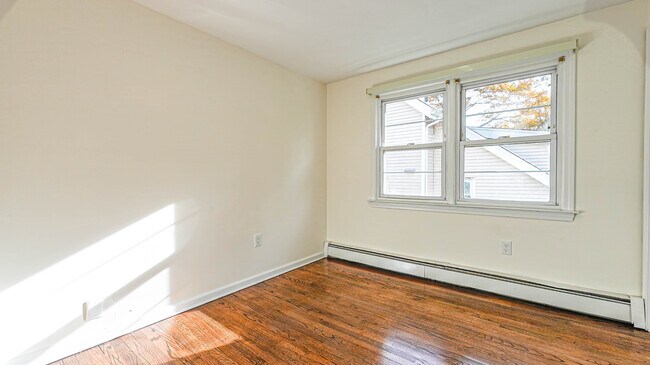 Building Photo - 46 Millis St