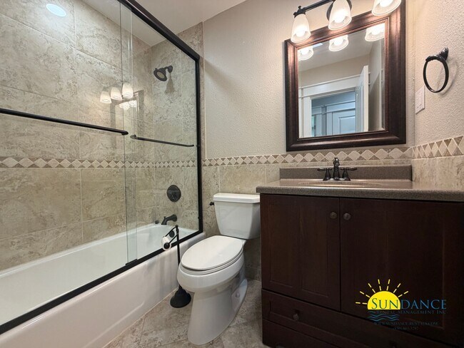 Building Photo - Lovely 3 Bedroom Home in Fort Walton Beach!