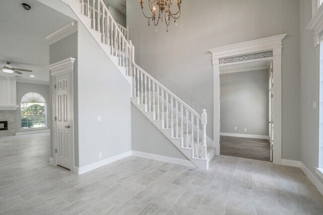 Building Photo - 6302 Laver Love Dr