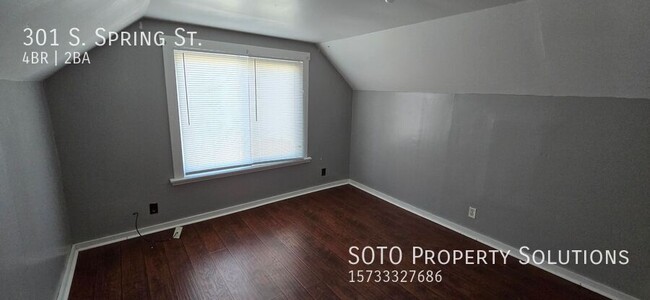 Building Photo - 4BD/2BA House