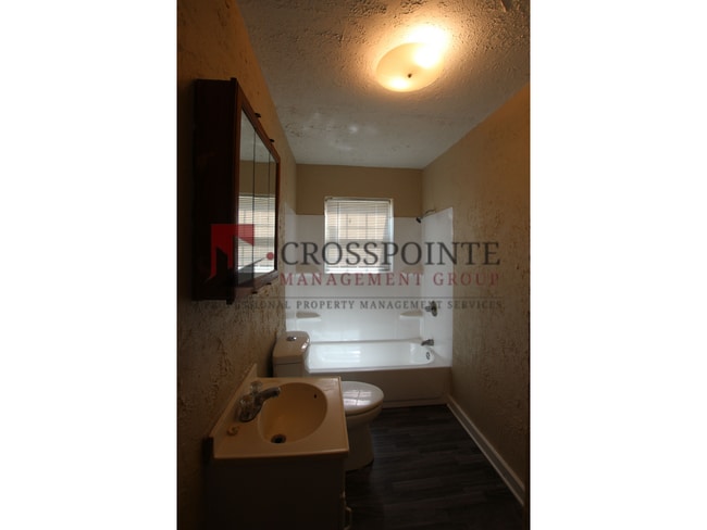 Building Photo - Available! 1 Bedroom, 1 Bath in Tyler!