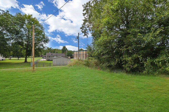 Building Photo - BRAND NEW 3 Bedroom | 2 Bathroom | 2 Car G...