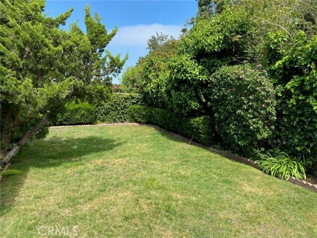 Building Photo - 22942 Via Cruz