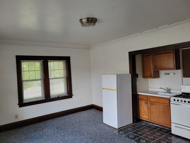Building Photo - 5310