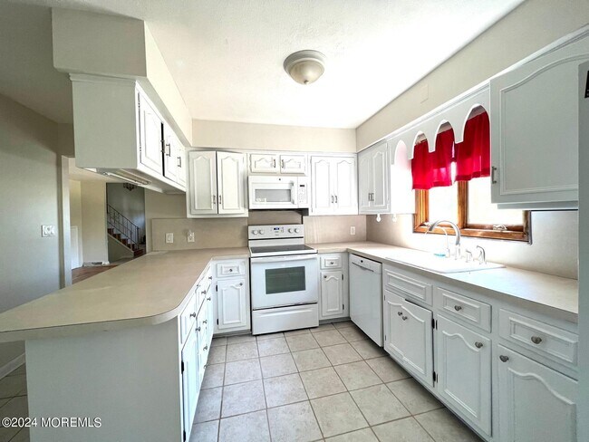 Building Photo - 21 Hamilton Ave